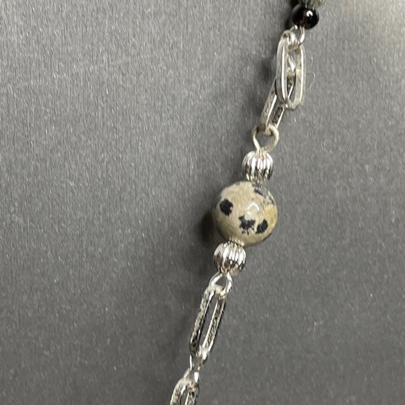 Lia Sophia Cats Eye Dalmatian Jasper Lariat 16-19” Necklace - Picture 5 of 9